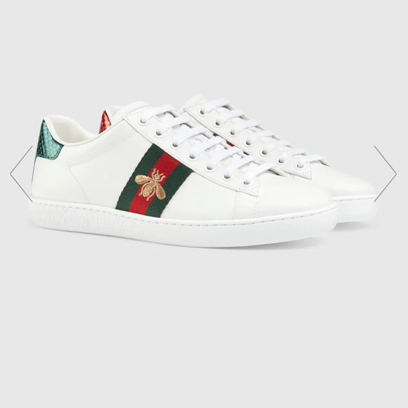 Gucci Shoes - Authentic ⭐️HOST PIC⭐️Womens Gucci Ace sneaker with bee-Size 7.5 or 8